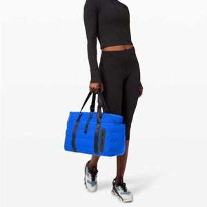 Lululemon Dash All Day Duffel 20L Wild Bluebell